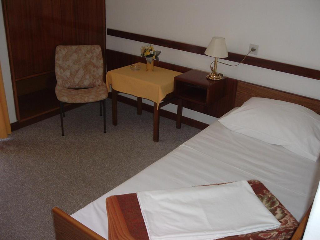 Depadansa Marina & Primorka Otel Omišalj Oda fotoğraf